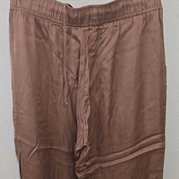 YFB satin jogger pants L - Picture 4 of 10